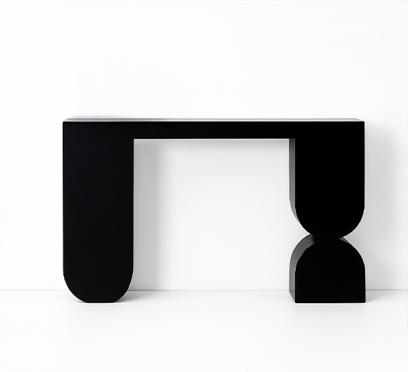 CONSOLE – Table console noire au design sculptural et géométrique